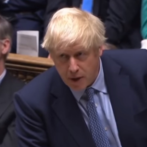 Johnson schoffeert bedreigde parlementariërs, wil Jo Cox 'eren' met Brexit