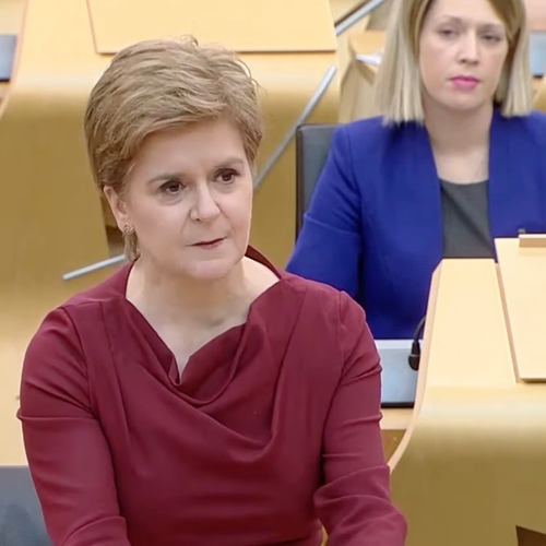 Schotse premier biedt excuses aan voor heksenverbrandingen en vrouwenvervolging