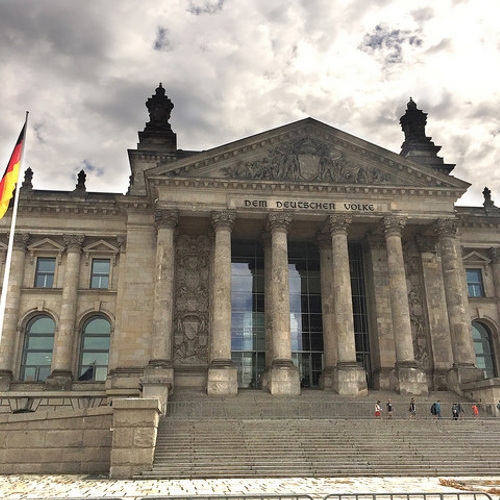Gehackte gegevens honderden Duitse politici verspreid via Twitter