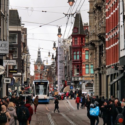 Laat Amsterdam baas in eigen stad zijn: stop doorgeslagen marktwerking