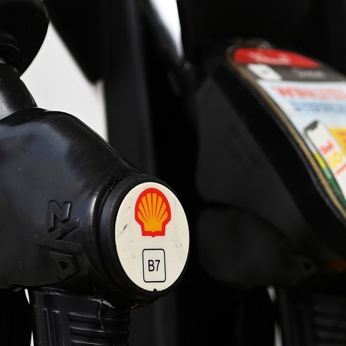 Hebzuchtige olie- en gasbedrijven misbruiken inflatie om prijzen extra te verhogen