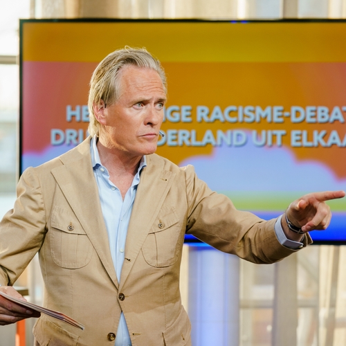 Op1-presentator Jort Kelder maakt opnieuw racistische opmerkingen over Aziaten