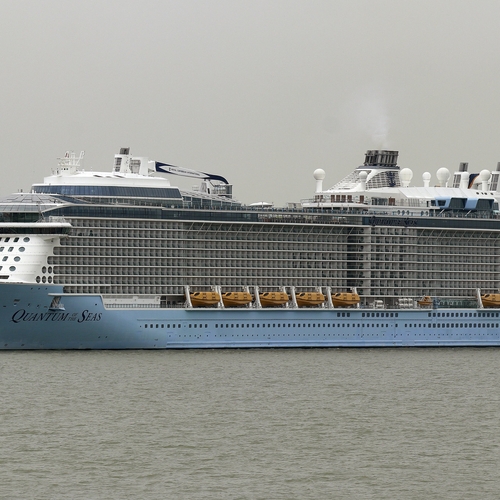 Zorgeloze reis blijkt illusie, cruise vroegtijdig afgebroken na corona-geval aan boord