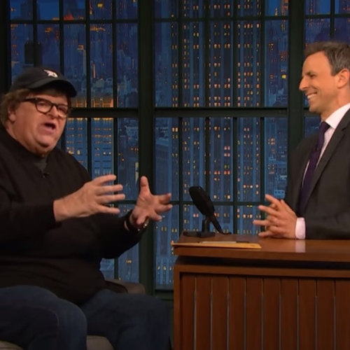 Michael Moore: "Boze witte man, geef op!"