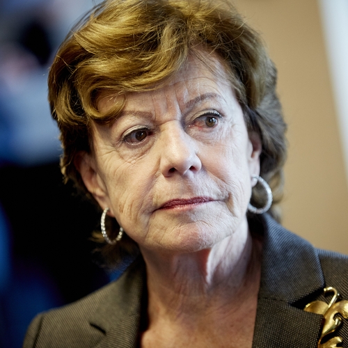 Afbeelding van Sjoemel-VVD'er Neelie Kroes lobbyde in het geniep bij kabinet namens Uber