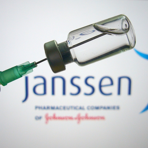 EMA: kans op ernstige bijwerkingen Janssen-vaccin is heel klein