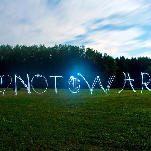 Make ♥ not war!