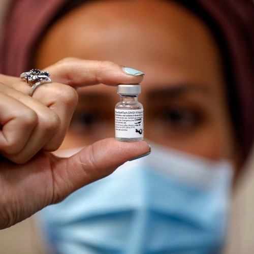 Pfizer en Moderna laten concurrentie achter zich en verhogen vaccinprijs