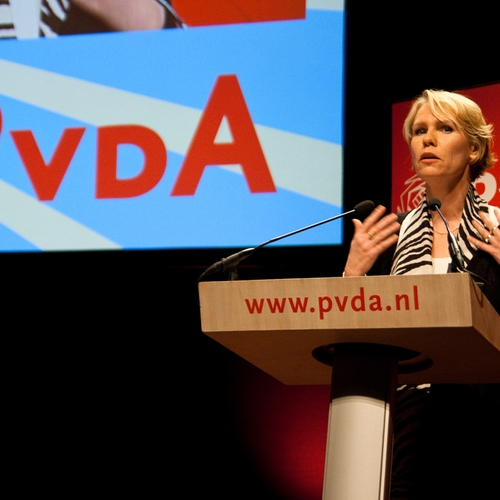 In opspraak geraakte PvdA-senator verkiest zonvakantie boven debat