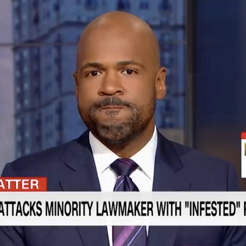 Afbeelding van Racisme van Trump brengt CNN-presentator bijna tot tranen