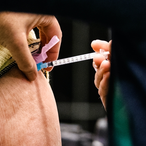 Nieuwe coronavariant doodt zeven gevaccineerde bewoners in Belgisch zorgcentrum