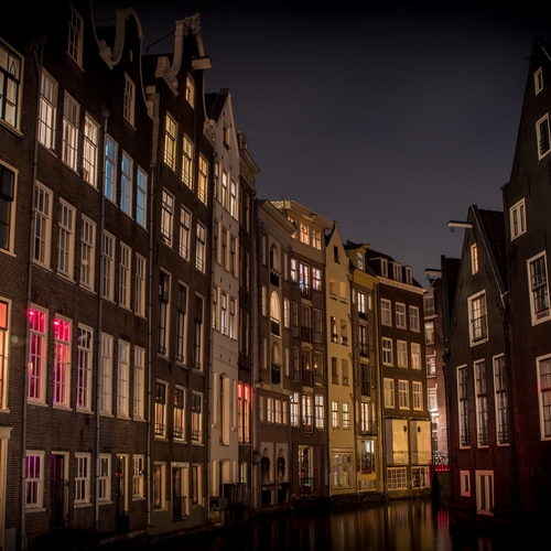 Amerikaanse speculant laat honderden Amsterdamse woningen leeg staan