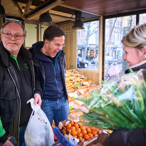 Overheid blijkt pauzeknop ook te hebben ingedrukt bij helpen toeslagenouders