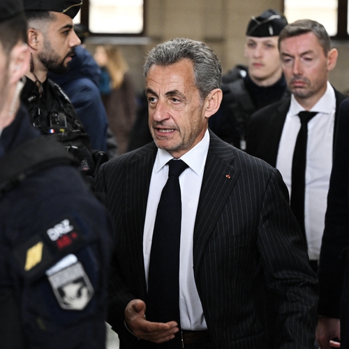Franse oud-president Sarkozy veroordeeld tot jaar celstraf