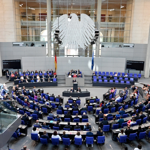 Duitse politici die zich in parlement op FvD-achtige wijze misdragen binnenkort zwaarder gestraft