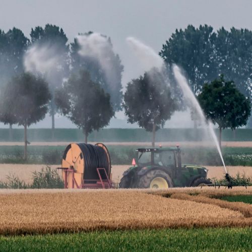Afbeelding van Industrie en boeren betalen te weinig voor grootschalig verbruik water