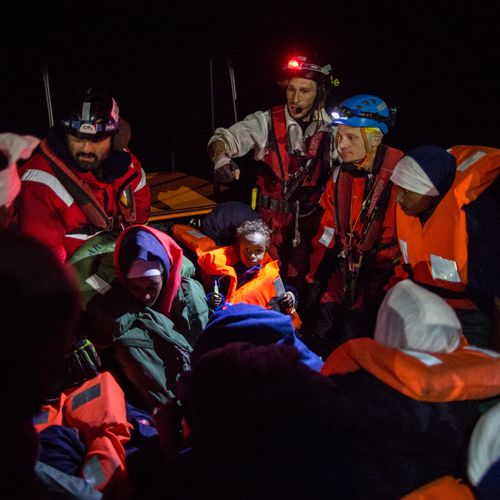 Afbeelding van Kerst 2018: reddingsschip met migranten nergens welkom