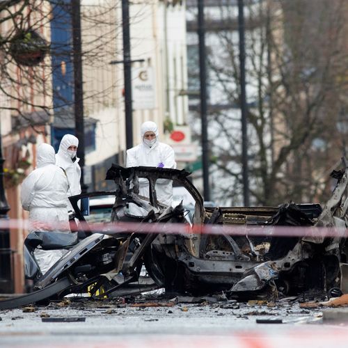 Afbeelding van Autobom ontploft in Noord-Ierland, politie verdenkt ‘New IRA’