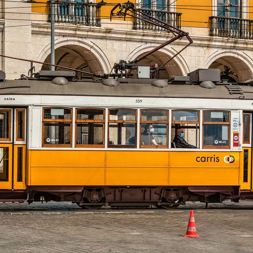 Afbeelding van In Portugal stijgt het aantal coronadoden nu de stroom vakantiegangers aanzwelt