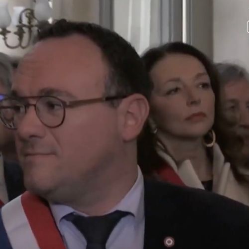 Afbeelding van Kersverse Franse minister beschuldigd van verkrachtingen