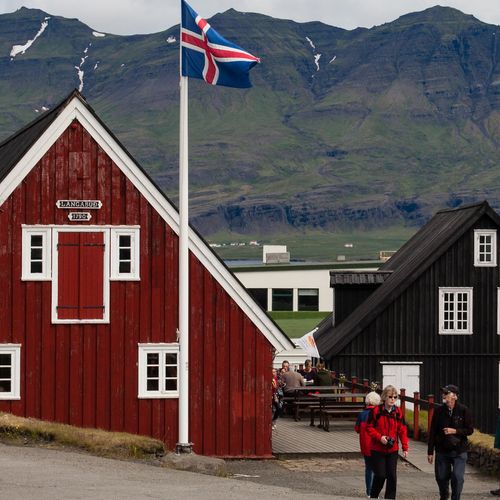 Afbeelding van IJsland richt 'Nederlands' monument op voor eerste zwarte inwoner