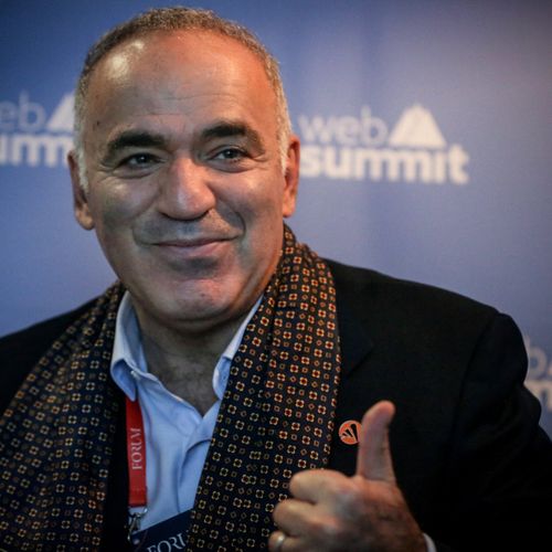 Afbeelding van Kasparov: verbied Russia Today, pas op voor vijfde colonne van Poetinisten