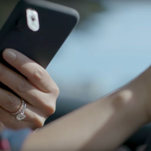 Afbeelding van Sociale gadget maakt appen in het verkeer een stuk veiliger
