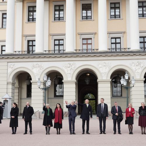 Afbeelding van Nieuw Noors kabinet heeft twee ministers die bloedbad Utøya overleefden