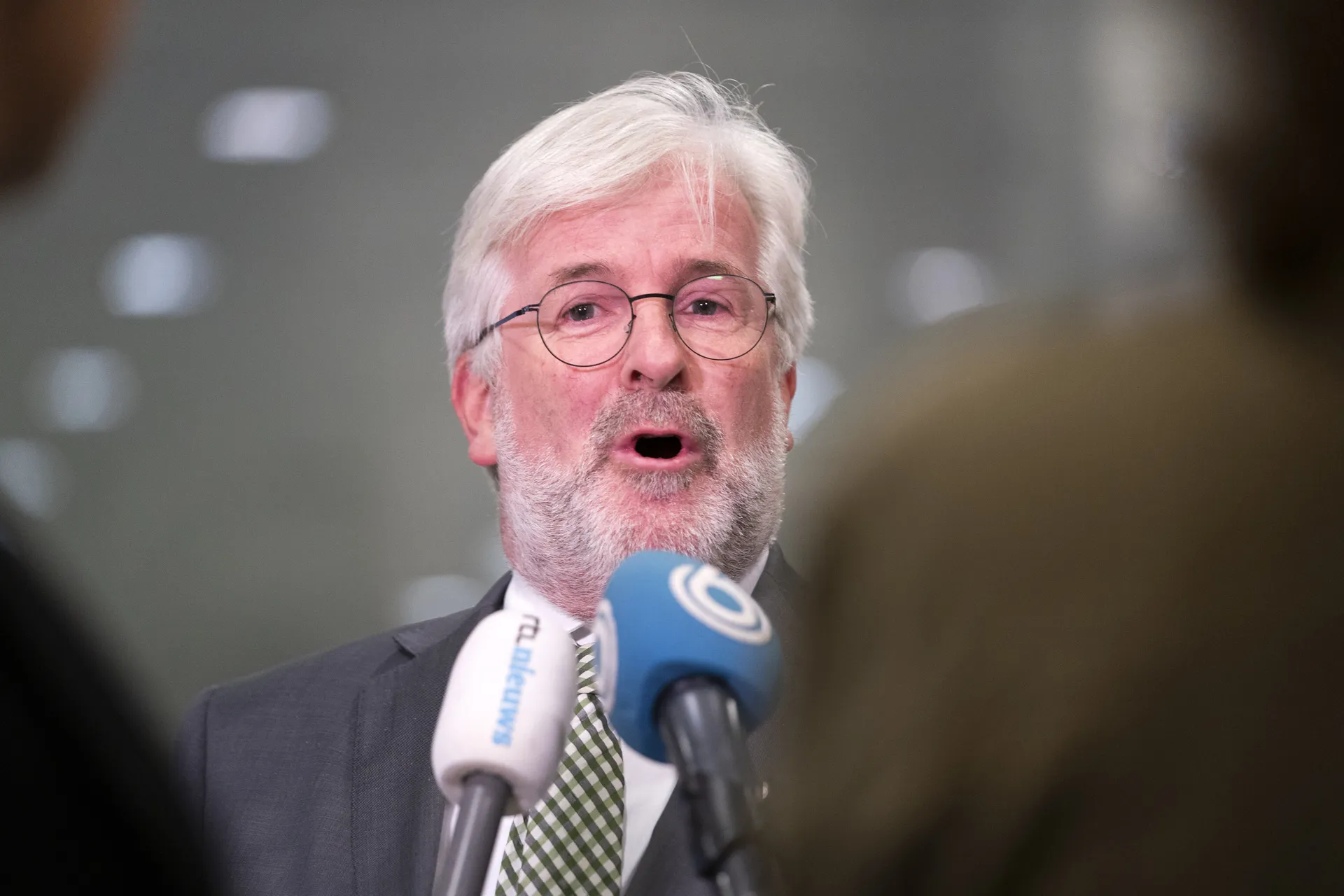 Afbeelding van Burgemeester Terneuzen stapt op nadat geldbeluste ondernemers asielprotest oppoken