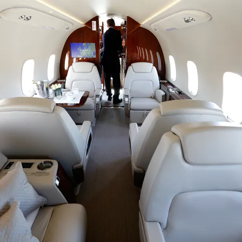 Passagiers privéjets gaan tot 2100 euro belasting betalen door aangenomen plan GL-PvdA en PvdD